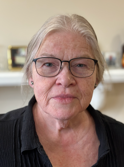 Mary Anne Boelcskevy headshot